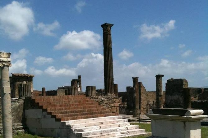 Shore excursion Guided Tour of Pompeii Ruins and Sorrento with a Farmhouse Lunch - One hour around Piazza Tasso
