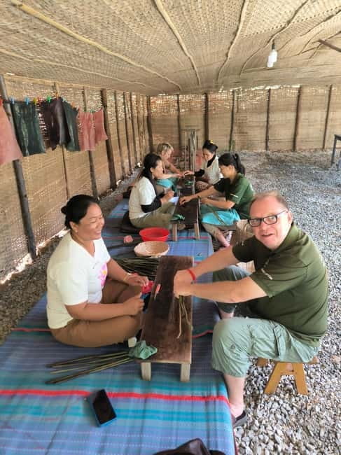 Siem Reap: Lotus Silk Farm- Tour, Lake & Masterclass - Seeing lotus stems become silk