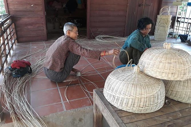 Siem Reap: Silk Farm & Countryside Offbeat Jeep Tour - Village food and craft demonstrations