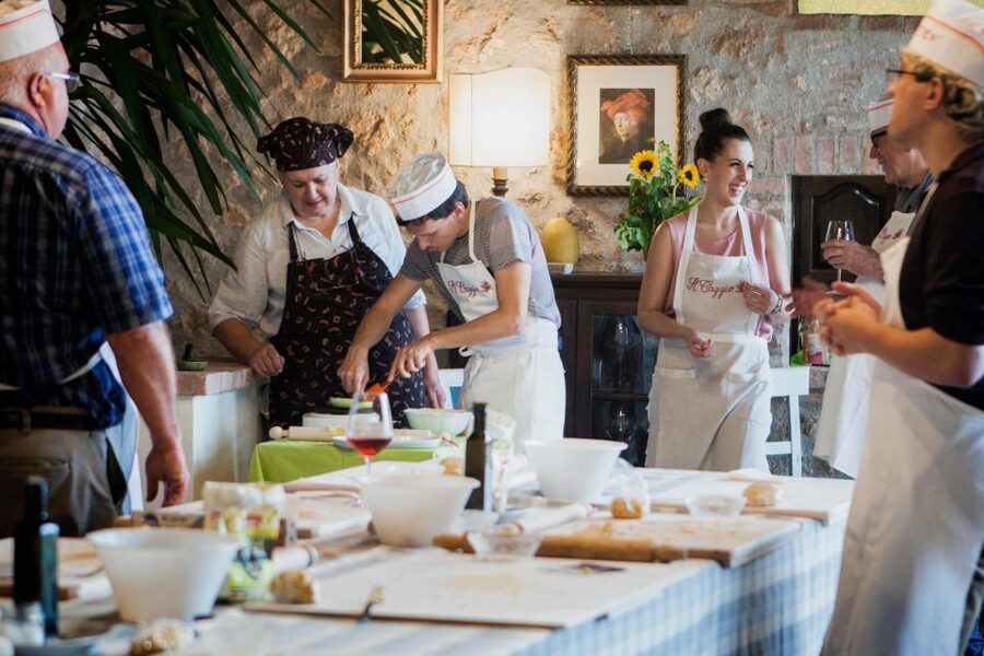 Siena countryside: cooking class in a real Tuscan farmhouse - From garden and olive grove to the kitchen