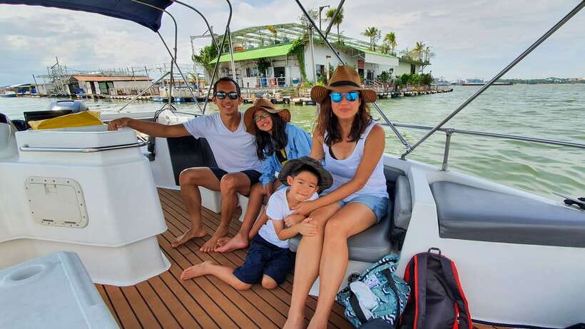 Singapore: Guided Boat Tour and Kelong Fish Farm Visit - Seeing Pulau Ubin from the sea