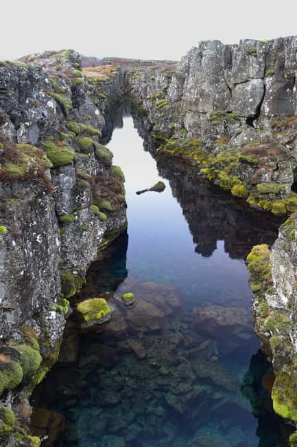 Small Group Golden Circle Tour w/ Kerid & Tomato Farm Visit - Þingvellir, where Iceland’s plates pull apart