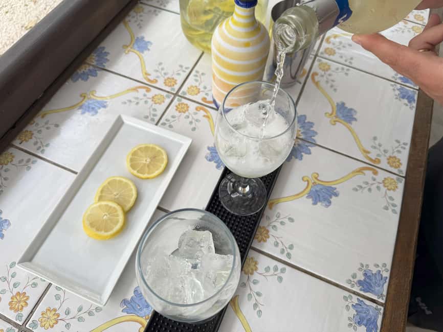 Sorrento: Lemon Tour & Farm Breakfast - Francesca and the small-group format