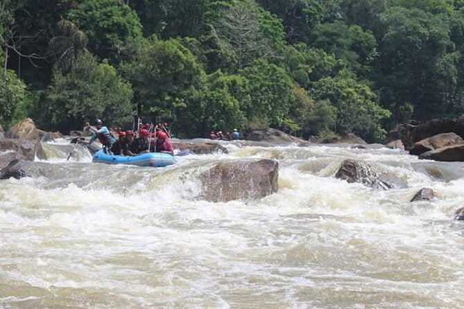 Sri Lanka All Inclusive Day Tour: Hiking & Activities Farmers Village Kandy - Pickup, group size, and weather