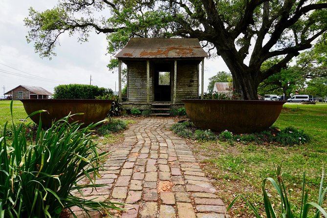 St. Joseph Plantation Tour - A historic home where you can take pictures