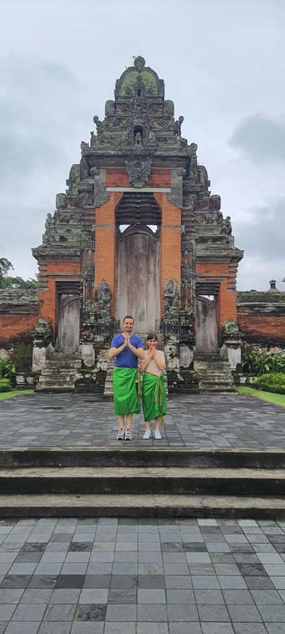 Tanah lot, Beratan lake temple, Jatiluwih rice terrace - Leke Leke Waterfall Starts the Day Quietly