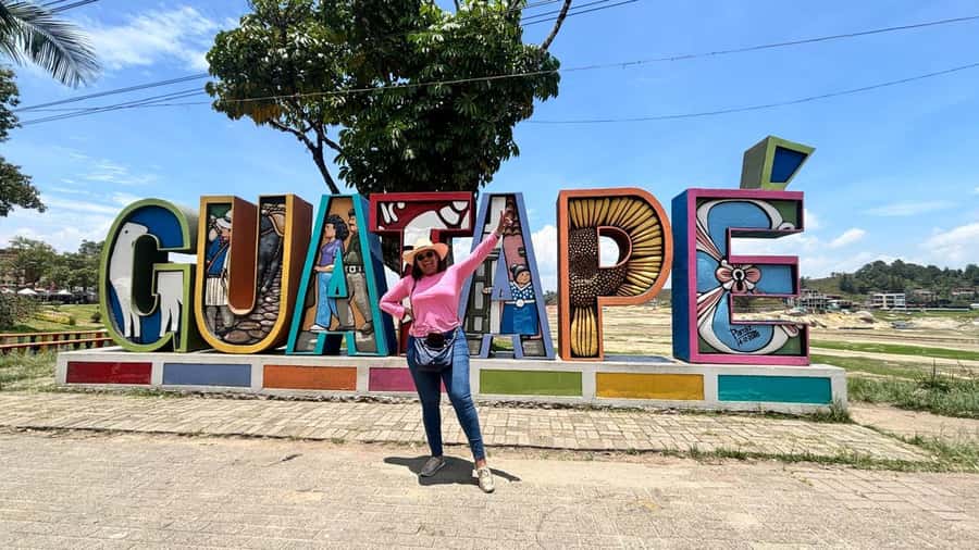 Tour Guatapé con visita a Granja de las Llamas y las Alpacas - The real question: eight hours or a full-day commitment?