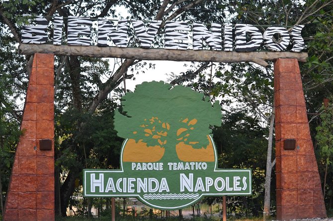 Tour to the Hacienda Nápoles Theme Park - Entering the park: animals, water, and memorial exhibits
