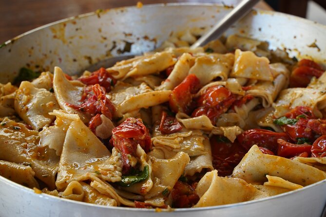 Traditional Farmhouse Cooking Experience in Lucca with Lunch or Dinner - Group size and the feel of the lesson