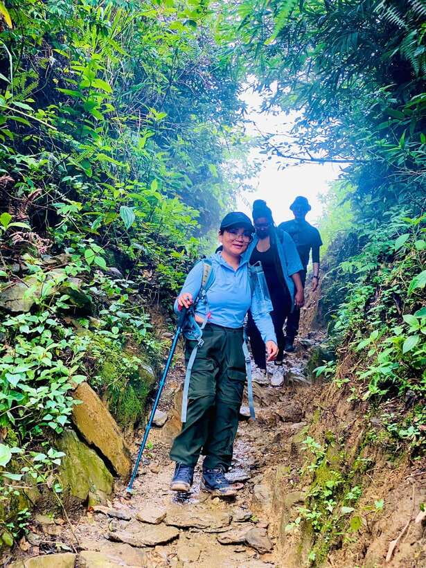 Trekking Sapa 1 Day With Local Guide, Terraced Rice Fields - Lunch at a Hmong family restaurant