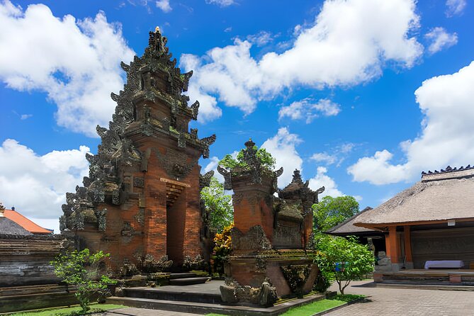 Ubud Bali: Rice Terrace, Waterfall and Tirta empul Day Tour - Tegalalang Rice Terrace closes the route with big views