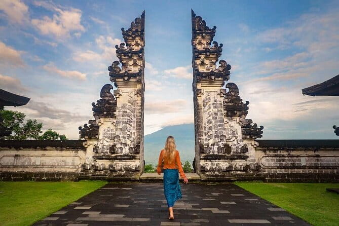 Ubud Full-Day Private Tour: Waterfall, Temple, Rice Terrace. - Ubud Art Market is the final shopping stop