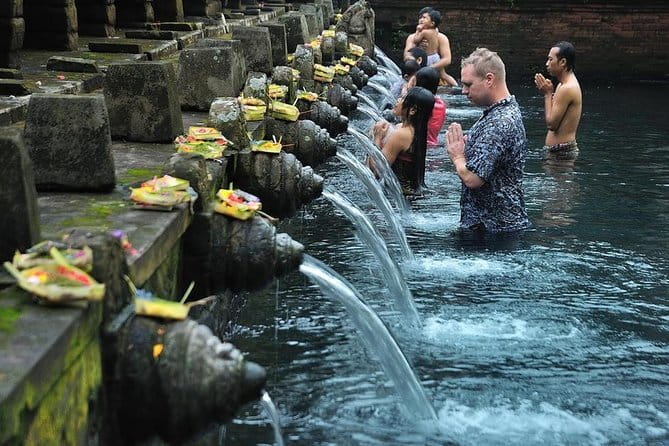 Ubud Monkey Forest Rice Terrace Temple Waterfall Private Tour - Tegenungan Waterfall and the Final Climb