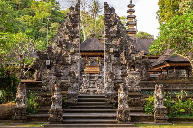 Ubud: Monkey Forest, Rice Terraces and Jungle Swing Tour - Optional Art and Coffee Stops Along the Way