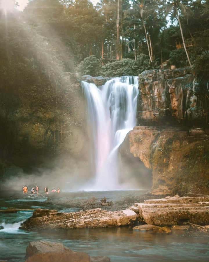 Ubud: Private Scenic Waterfalls and Rice Terraces Tour - Tukad Cepung and the cave-like light