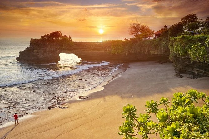 Ubud Rafting - Rice Terrace - Tegenungan Waterfall - Tanah Lot Sunset Temple - Tanah Lot at sunset, the day’s grand finish