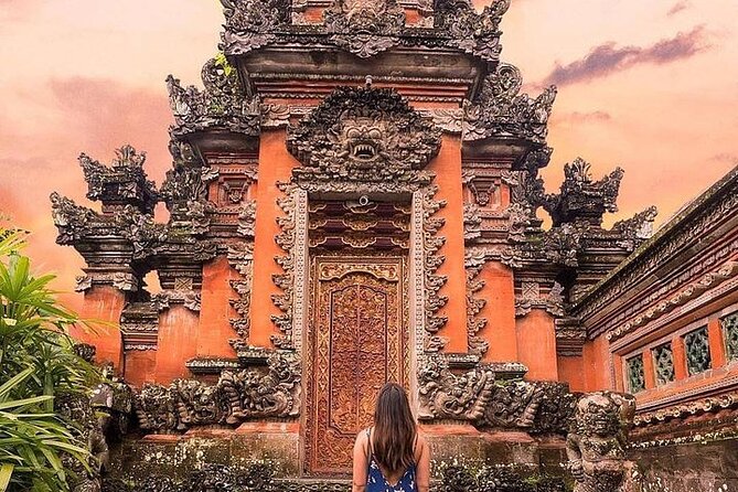 Ubud: Swing - Monkey Forest - Waterfall - Temple - Rice Terraces - Art Crafts - Sacred Monkey Forest, temples beneath the trees