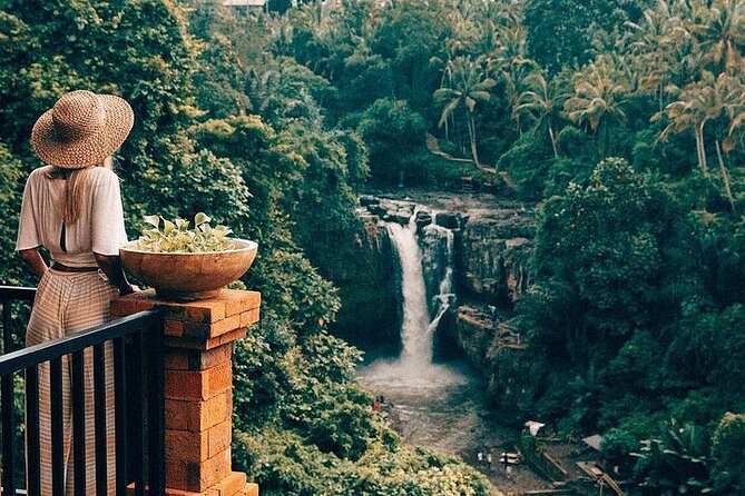 Ubud: Swing - Monkey Forest - Waterfall - Temple - Rice Terraces - Art Crafts - Tirta Empul, where water and ritual meet