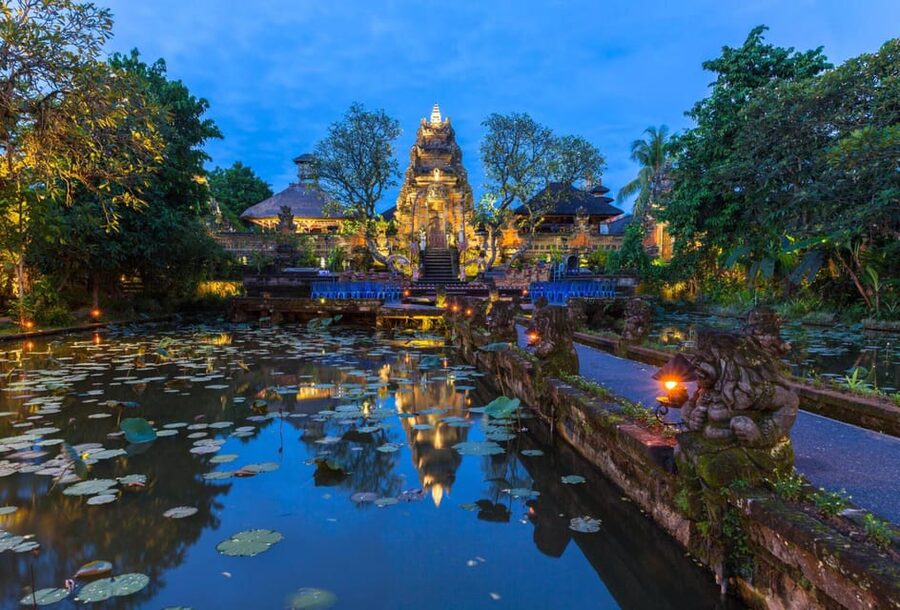 Ubud: Waterfall, Rice Terrace & Temple Private Day Tour - Tegallalang Rice Terraces: beauty with a commercial edge