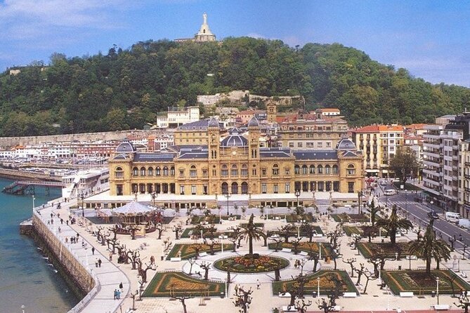 Visit San Sebastian and a Family Cheese Farm with Tasting (From Bilbao) - Who should book this experience?