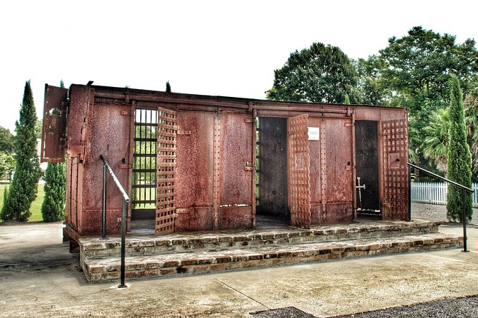 Whitney Plantation Tour with Transportation from New Orleans - The optional swamp tour