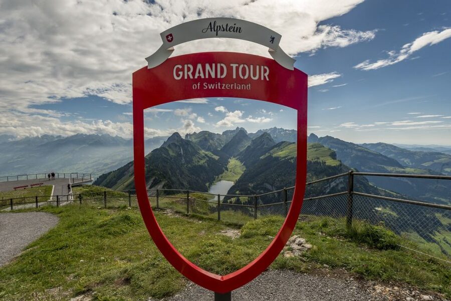 Zurich: Appenzell Day Trip with Farm Visit & Cheese Tasting - Chocolate with an artisan touch